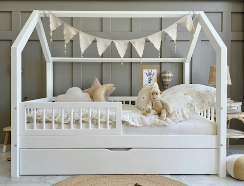 FINN hussäng från Minitude Nordic 80x160, Vit – Rymligare storlek med samma smarta förvaring